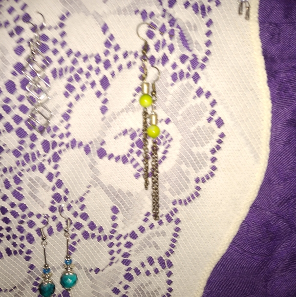 Hand crafted dangly earrings - Picture 3 of 8